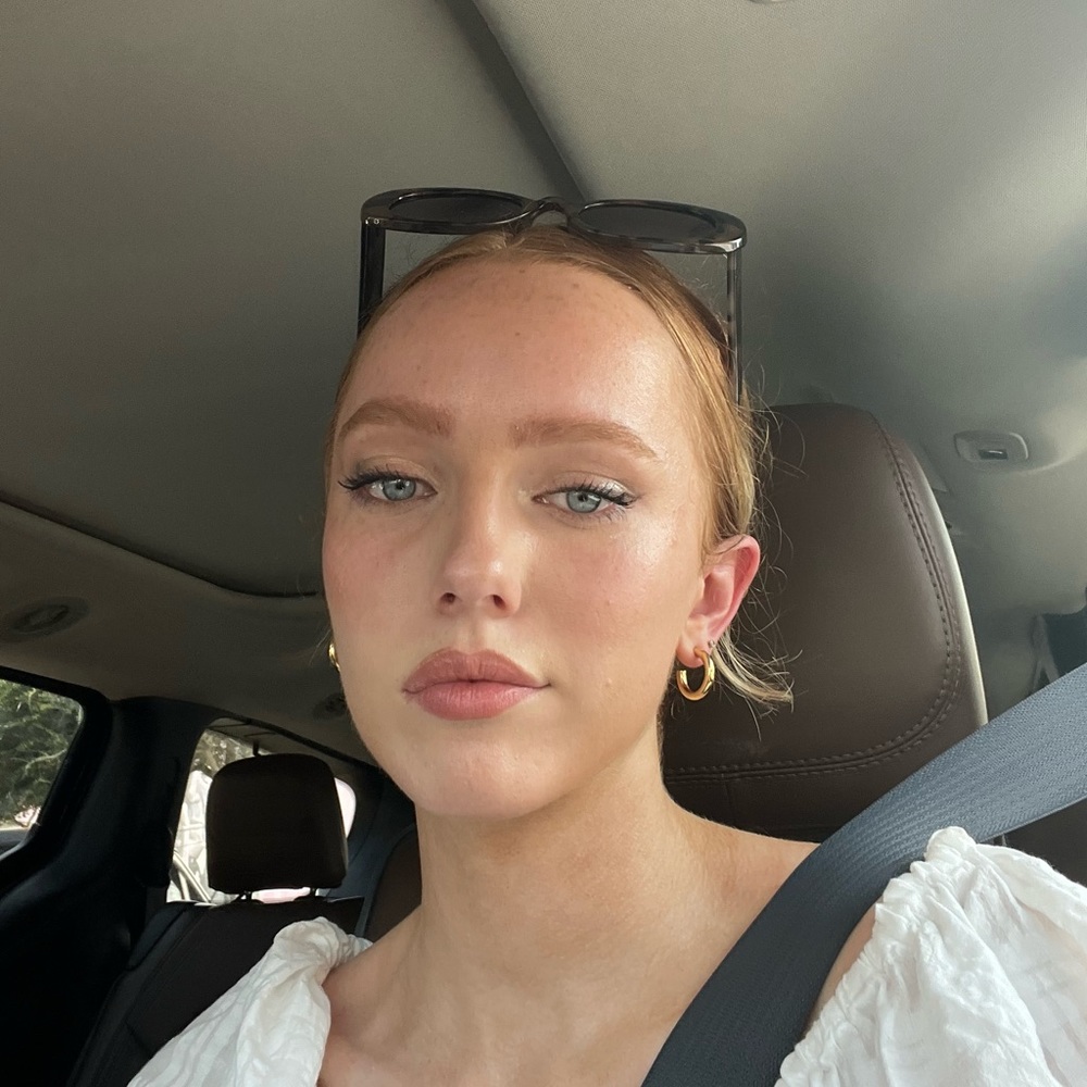 Meet your Posher, Aly
